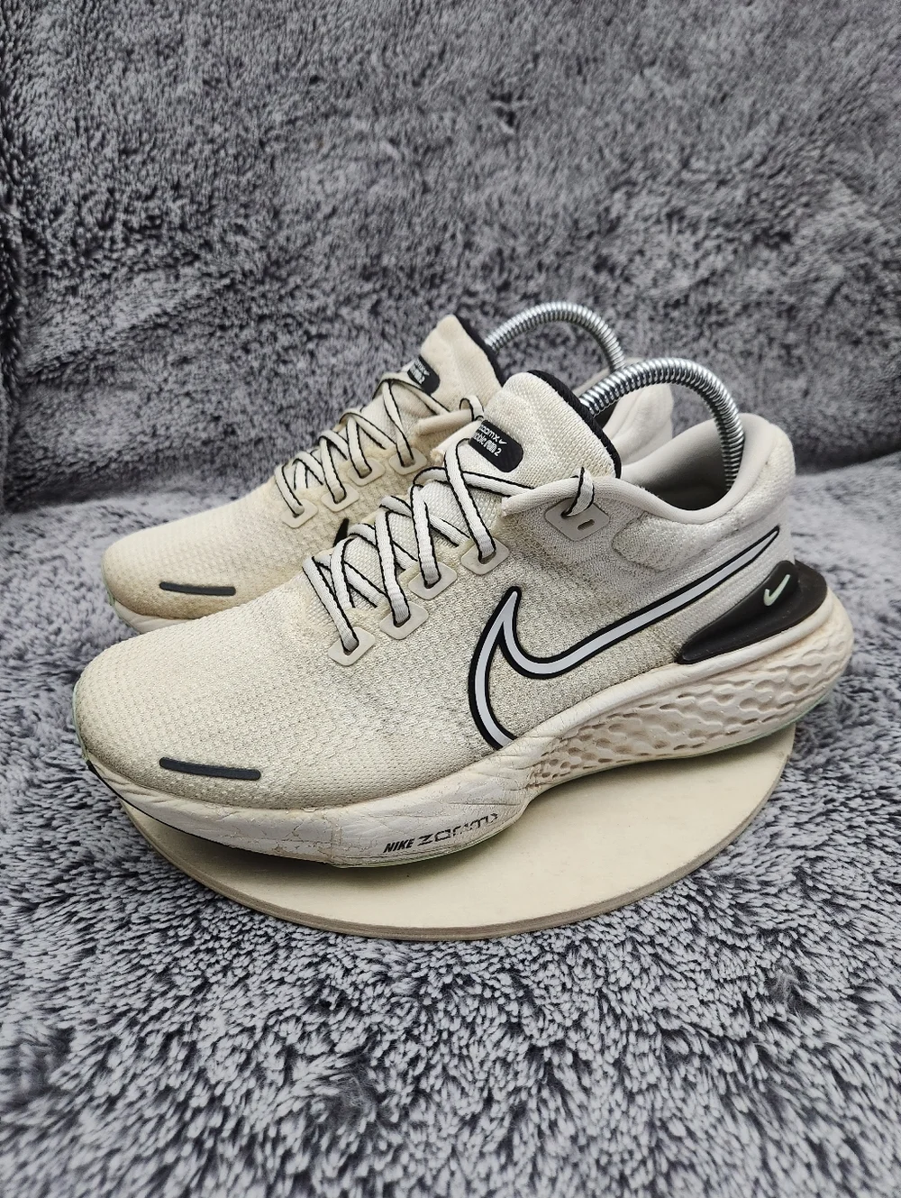 Nike ZoomX Invincible Run Flyknit 2 Shoes Men's Size 8